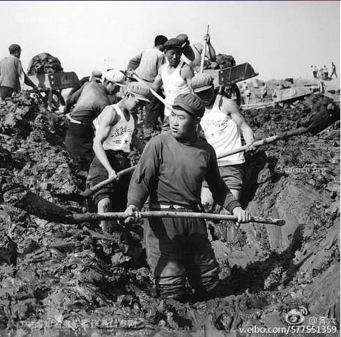 毛泽东建设了强大的新中国