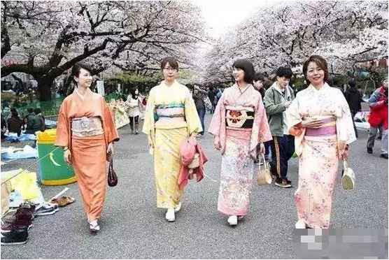 李谷一在央视怒批尚雯婕:这是中国舞台 为什么不用中文唱歌?