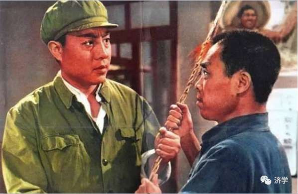 沿着社会主义大道奔前方：经典电影的经典插曲|济学欣赏