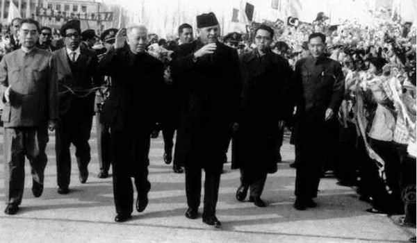 毛主席为何下定决心打中印边境之战？