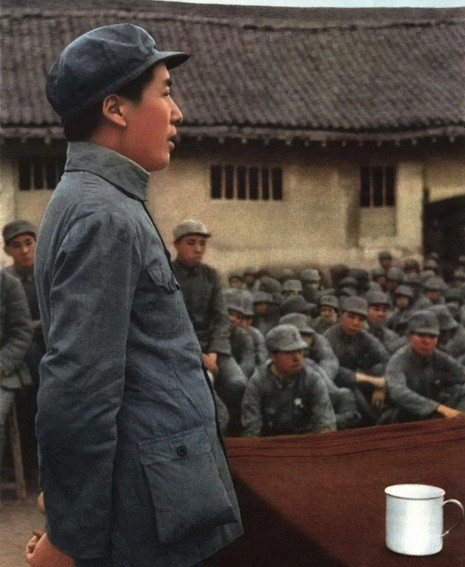 毛主席的学生仔们,一起来读老人家的《论持久战》吧!