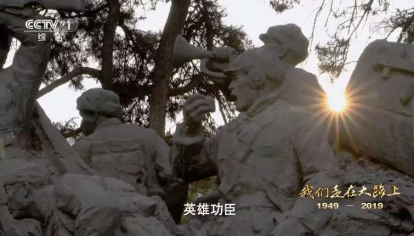 一位父亲珍藏了26年的一个箱子