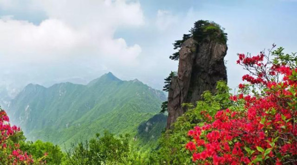 大别山里铁娘子金刚台上妇女排