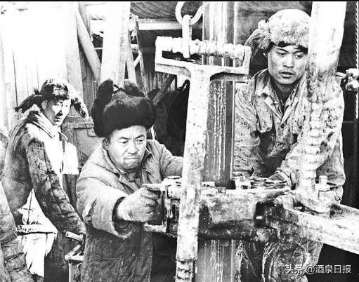 一生信仰铁与火 顶天立地成标杆——纪念王进喜逝世50周年