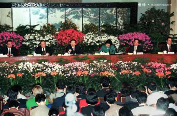 庆五一，新中国工程掠影