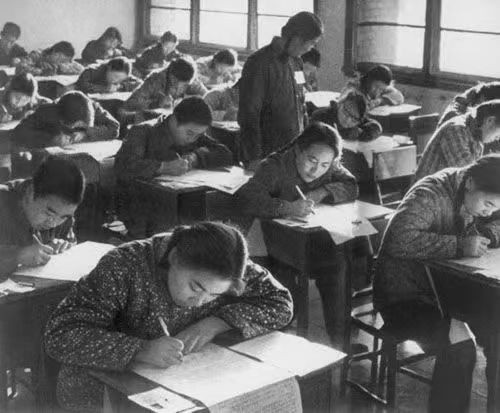 1966年毛泽东取消高考制度的历史真相
