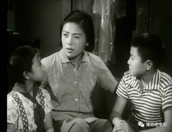 文革期间，中国拍过多少部电影 ？