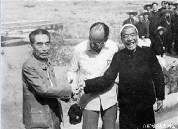 1977年，陈永贵副总理乘坐国产运十飞机，最后一次走出国门访问！