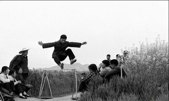 发展体育运动增强人民体质 看我国五十年前的体育运动会老照片