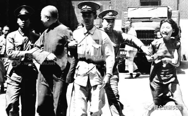 安倍遇刺身亡  为何有些中国人好像死了亲爹？