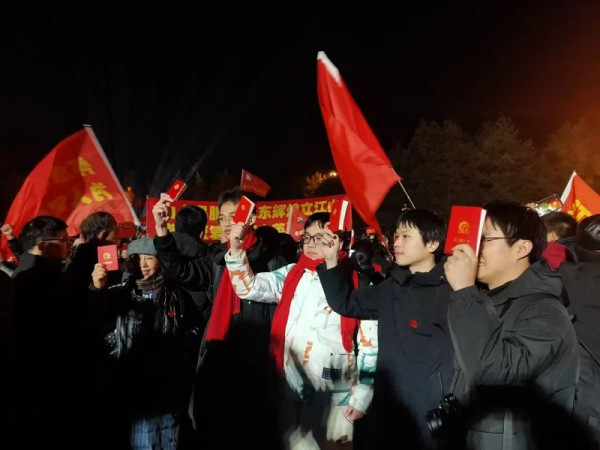 十年孤勇留火种，千秋功业待后人——韶山圣朝有感