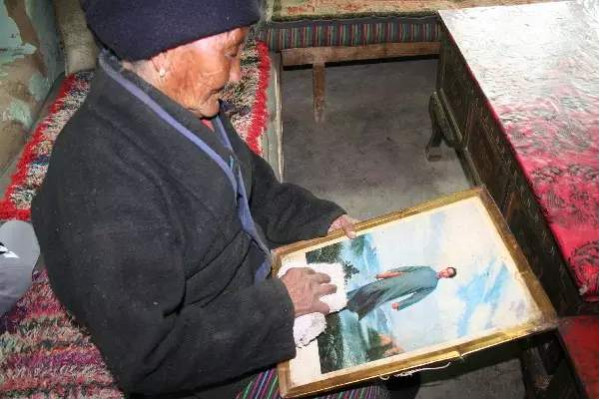 藏族人民心中的毛主席！