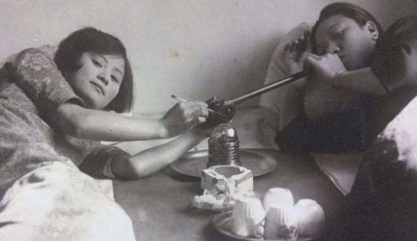 1950年2月24日，政务院总理周恩来发布《严禁鸦片毒品的通令》