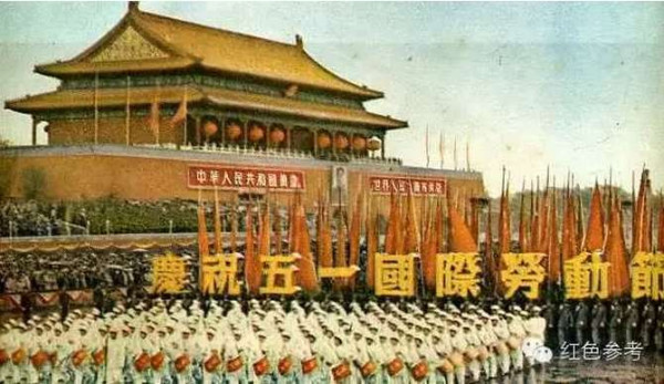 谁是人民的大救星？