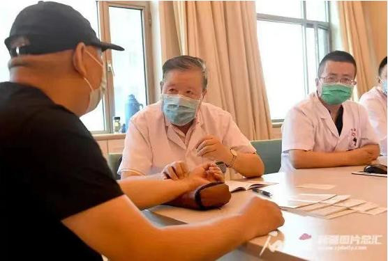 如何让中医绝技生生不息？新疆维吾尔自治区的全国名老中医药专家传承工作室这样干