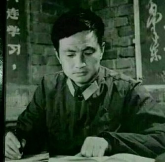 雷锋是工程兵，任正非是基建工程兵：他们都是毛主席的好学生好战士