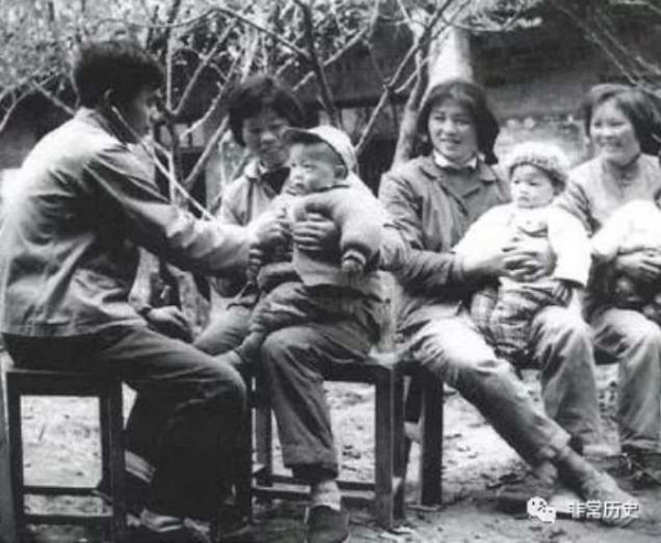 档案 | 1965年6月26日,毛泽东怒批卫生部,催生中国“赤脚医生”