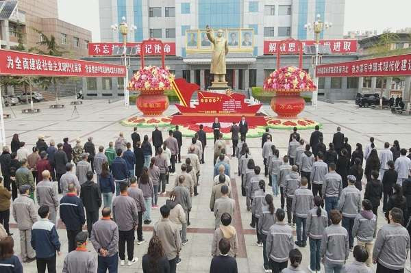 河北省白沙、刘现庄、黄儿营西村：清明时节祭奠伟人毛泽东