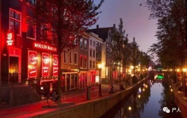 19岁女孩被卖当性奴，被要求每晚必须接待18个客人