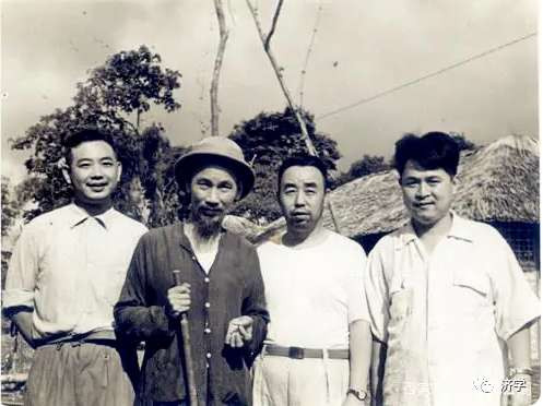 毛主席为何婉拒越南胡志明主席交换手杖的提议?
