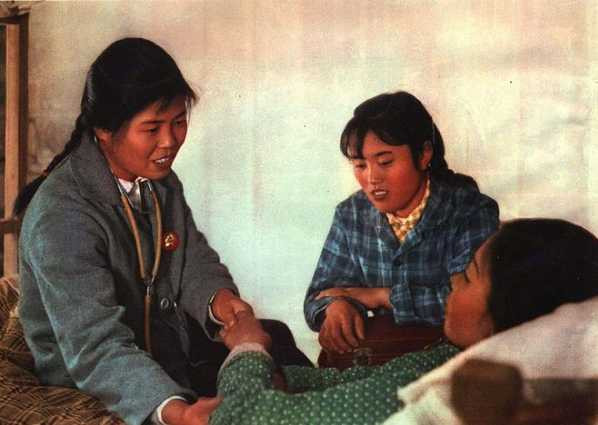 毛主席发怒：为了农民，卫生部不能只为老爷服务