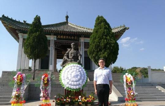 左权外孙沙峰等千人山西纪念左权牺牲75周年