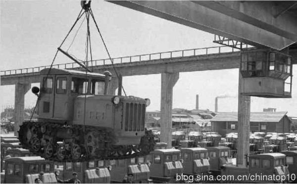 毛泽东时代的工业革命——中国复兴的基石