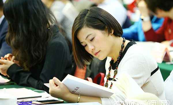 要不要重走集体化的光明老路——塘约道路在人民大会堂引发激烈讨论