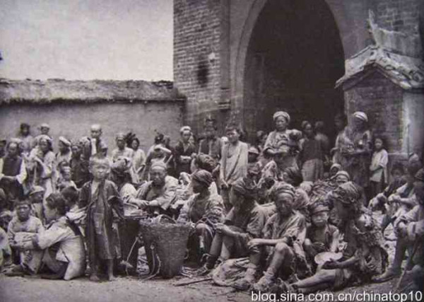 超级工程一览：民国范儿——姜文这番话，为何让公知张鸣勃然大怒？