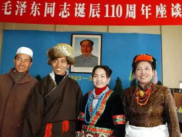 藏族人民心中的毛主席！