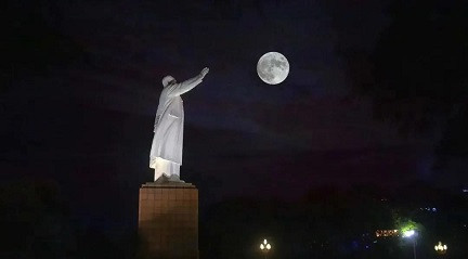 今夜我们为您守岁：韶山“容灾备份”的是人民之魂