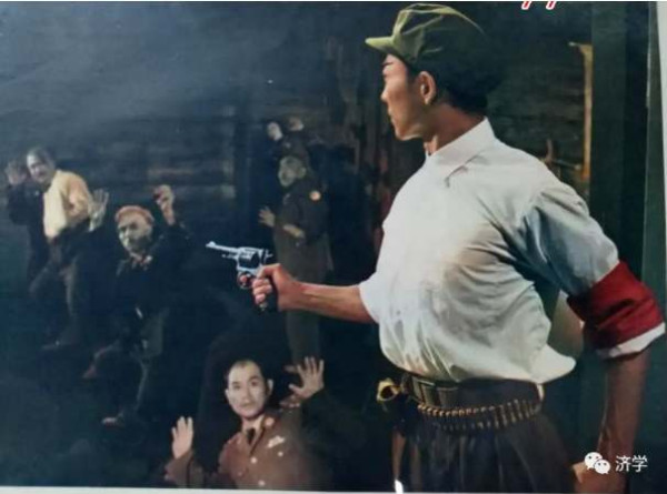 当年家喻户晓的快板书《奇袭白虎团》