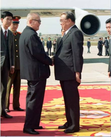 朝中友谊永垂不朽（三）