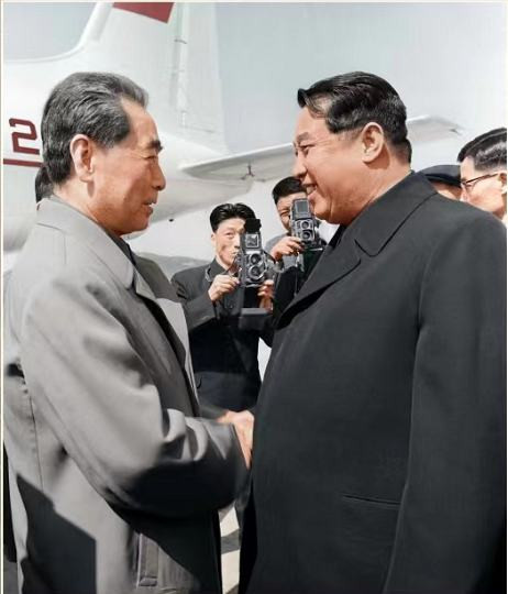 朝中友谊永垂不朽（二）