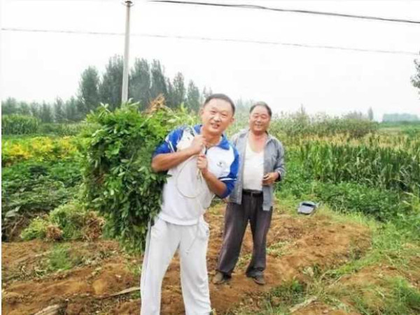 向阳花开扶贫路,父子相承使命传