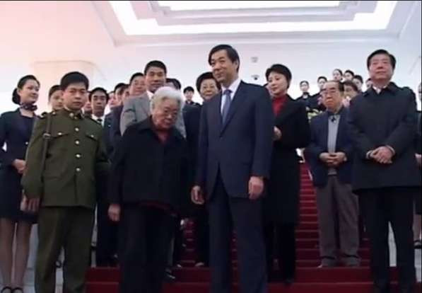 张宏良：如何看待商务部全体公务员的集体“余孽”行为？