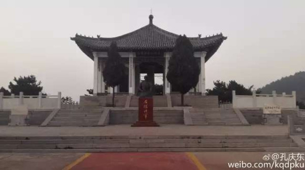 孔庆东：十字岭上话左权