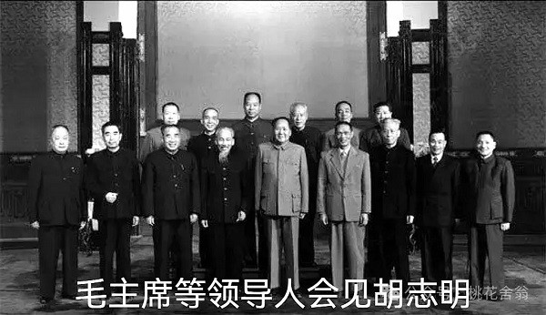 从毛主席拒绝穿黑色“礼服”说起