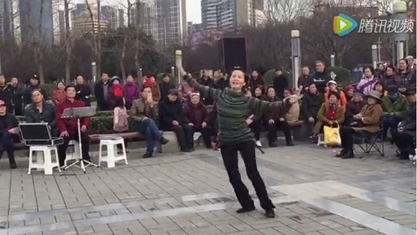 5万贫下中农看芭蕾：毛泽东文化奇观