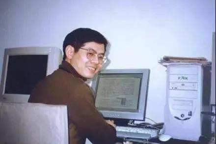 胡伟武:从“出生”就在被质疑,龙芯这20年是怎么走过来的?