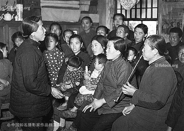 毛泽东社会主义光明道路——农业合作化运动