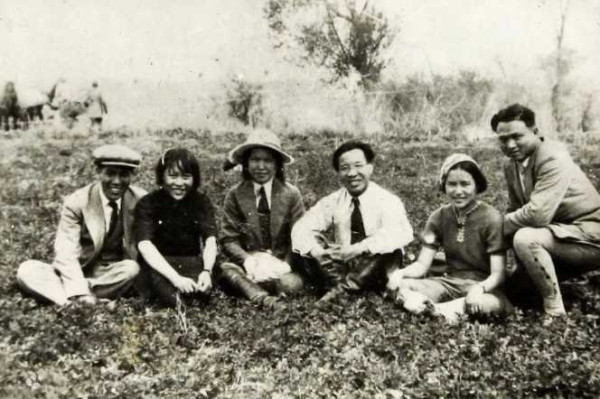 70年前的今天，新疆和平解放！