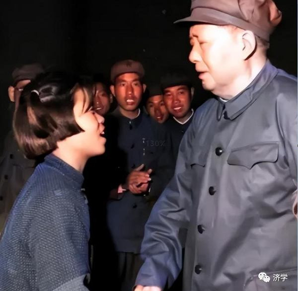 看到毛主席和焦裕禄女儿的合影有何感想？