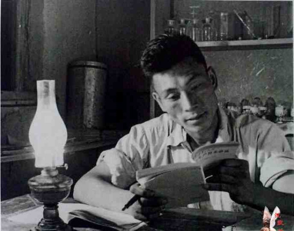 中华民族的子孙应当知道的关于毛主席的十四个谬论