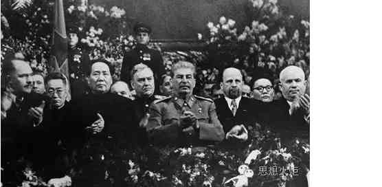 毛主席对战争与和平的思考与应对