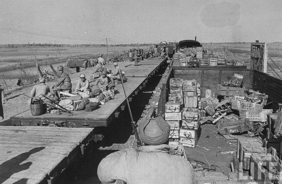 绝版珍贵照片：1949，国民党撤离大陆时的中国