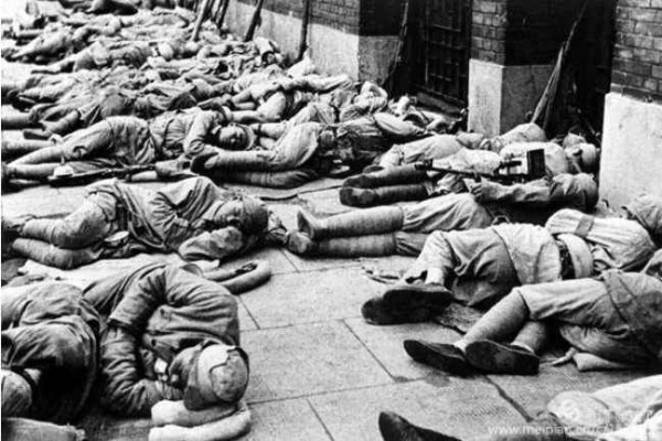 1949年5月27日上海解放了！