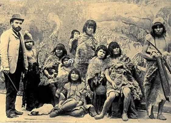 在欧美各国都流行举办和参观“人类动物园”，异常火爆