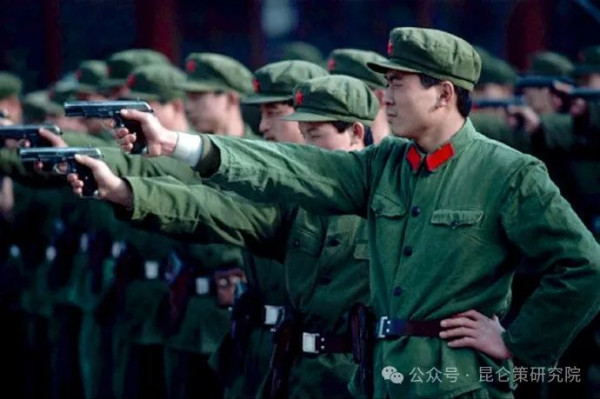 陈先义:“一颗红星、两面红旗”——思念65式军装