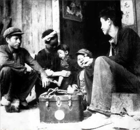 那个年代的宣传画集锦——赤脚医生